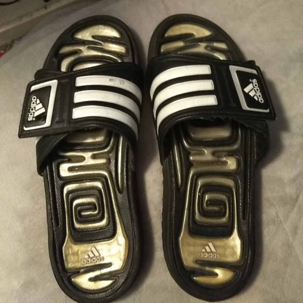 Adidas flip flop